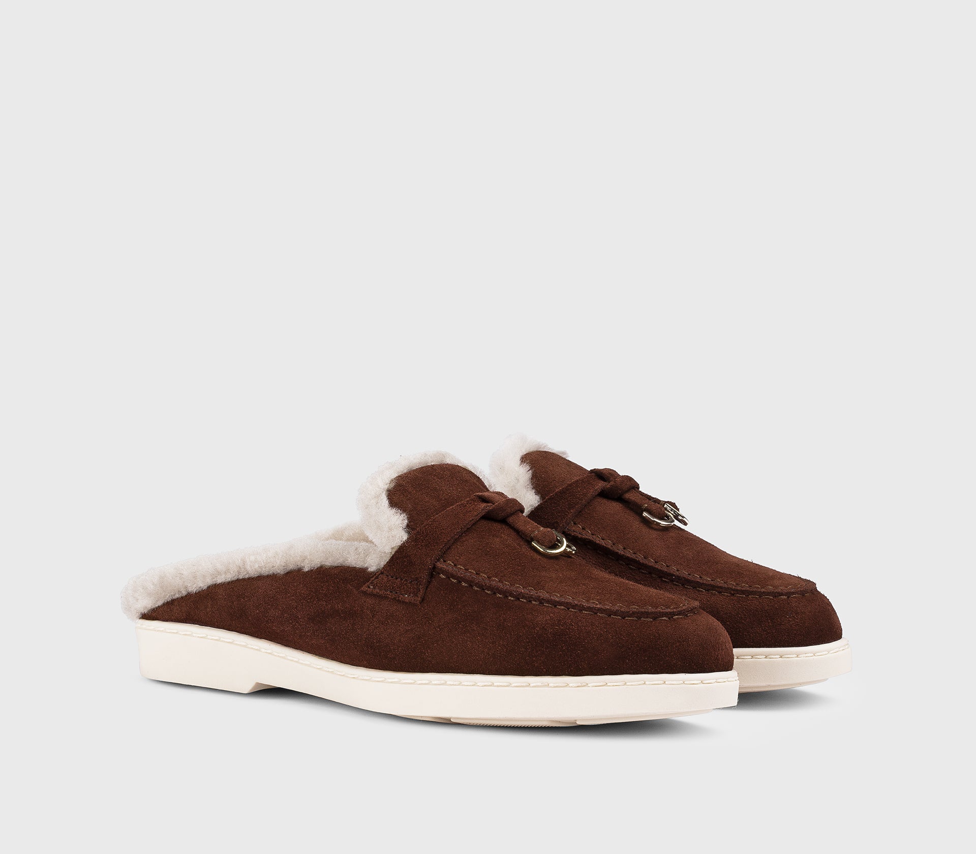 “Wood” brown suede mule with fur detail