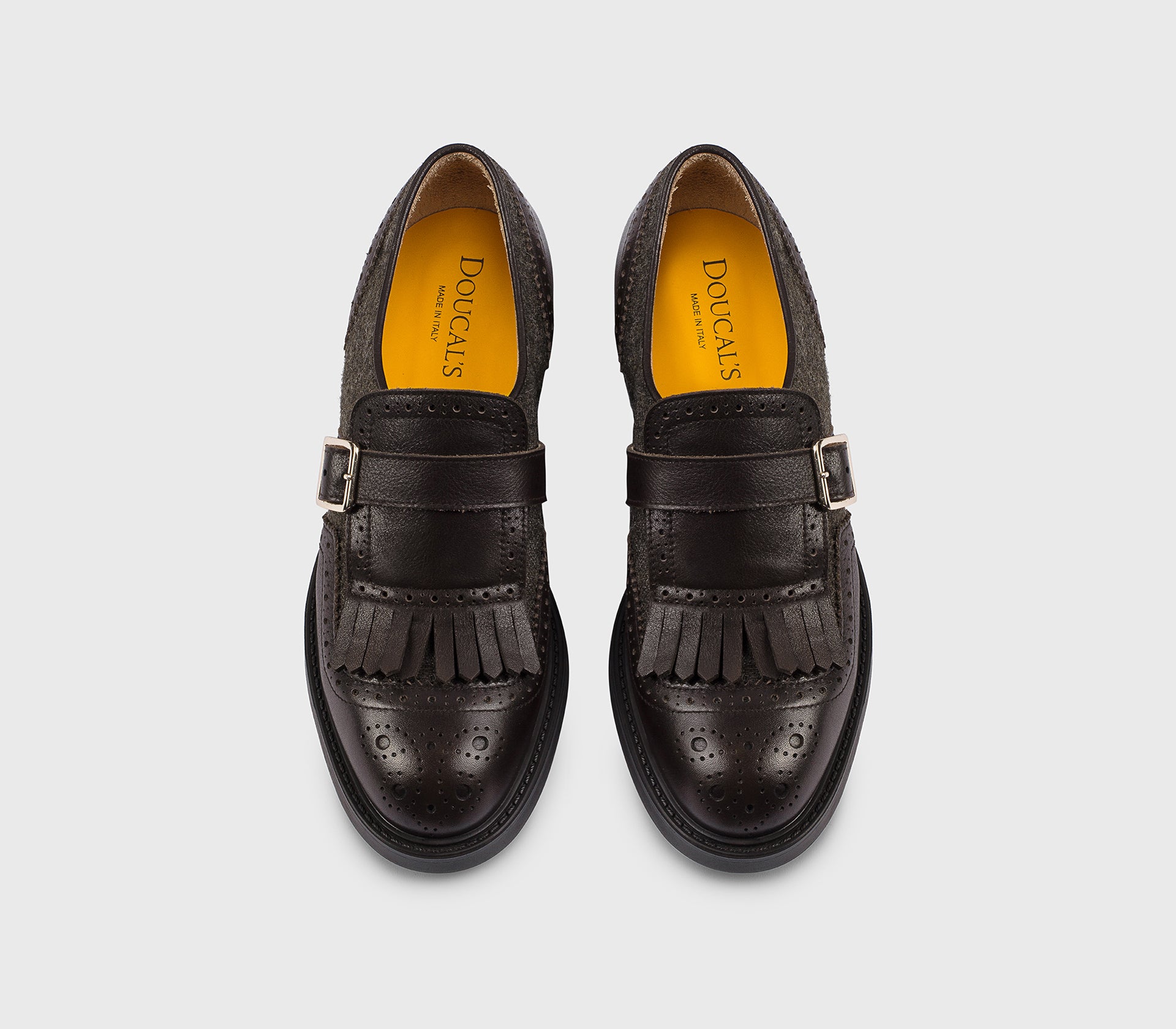 Mahogany-coloured leather and wool single-buckle shoe