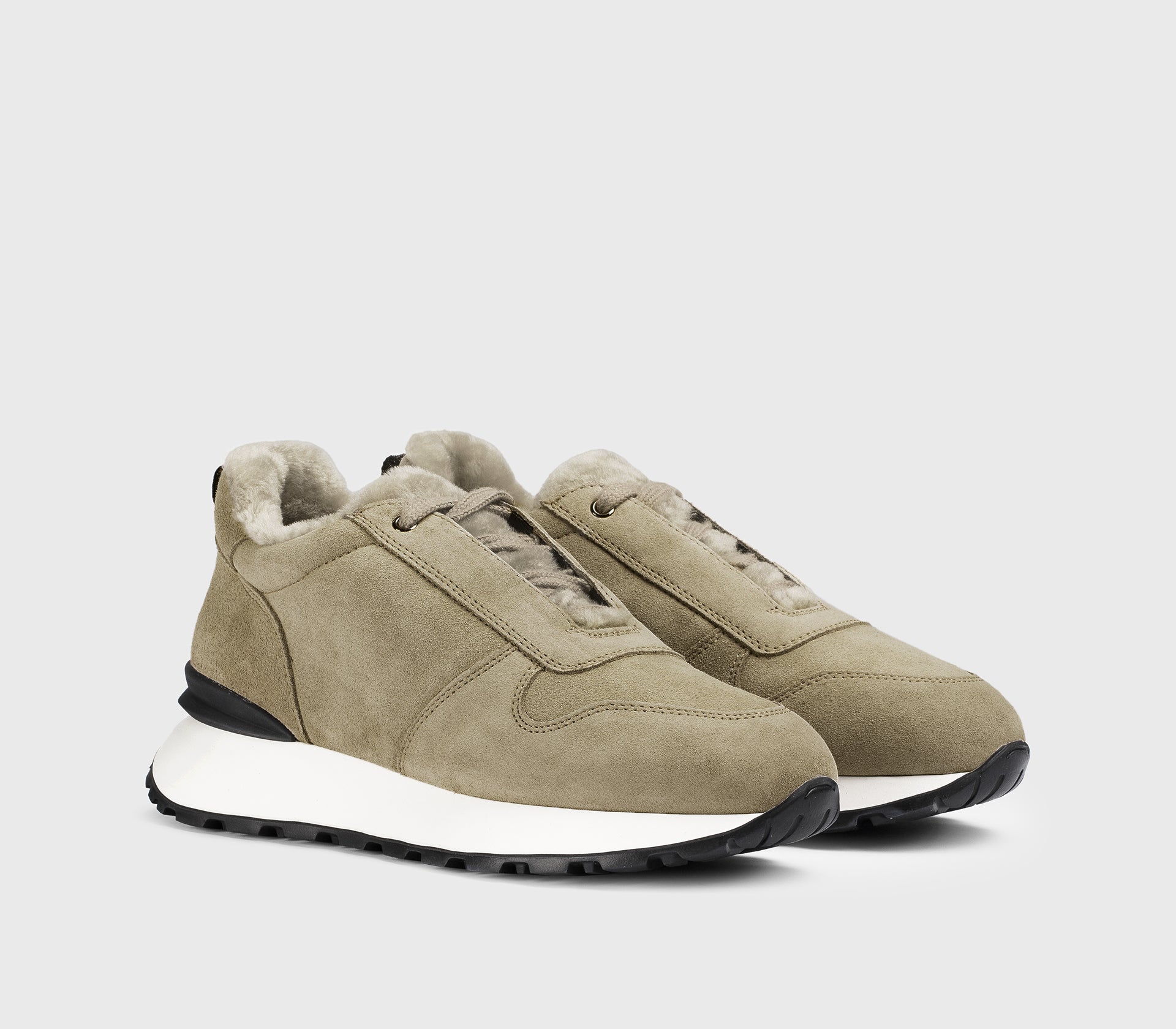 Sand-coloured suede sneaker