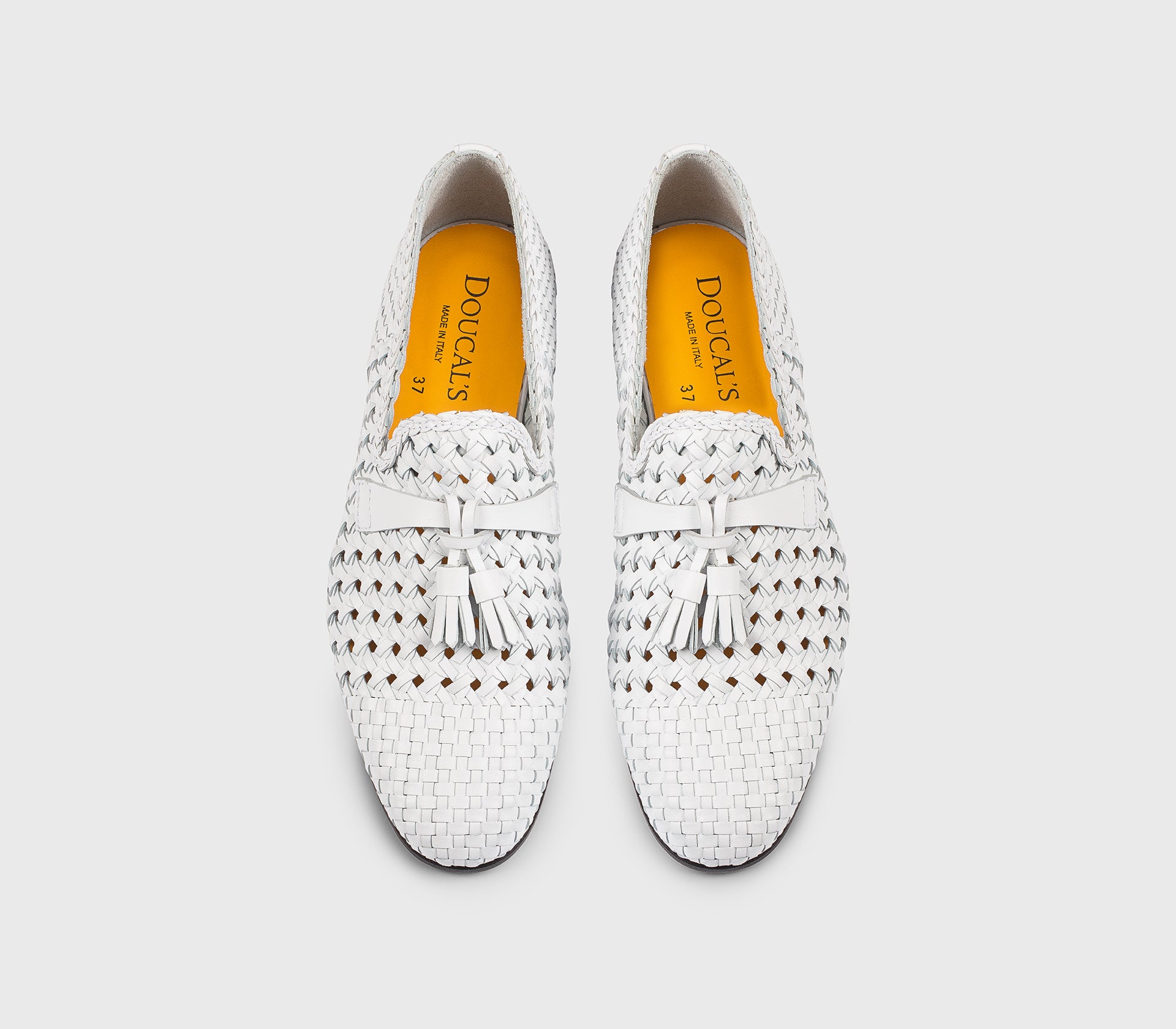 Mocassin à glands en cuir perforé blanc