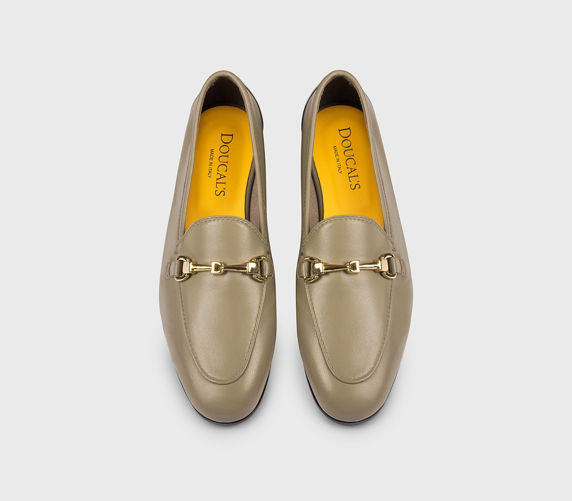 Mokassin aus Leder mit Ziertrense im Grünton „Leave“