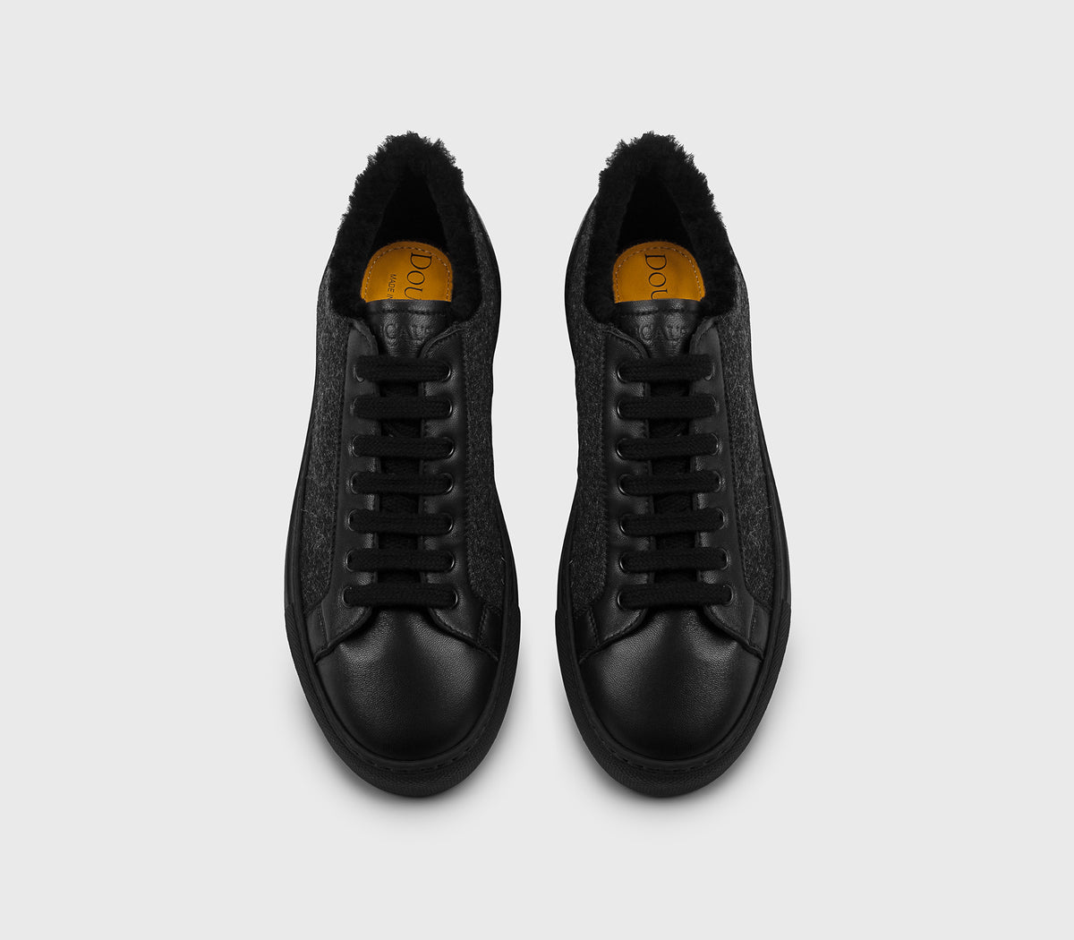 Кроссовки из кожи и шерсти в цвете «off black»