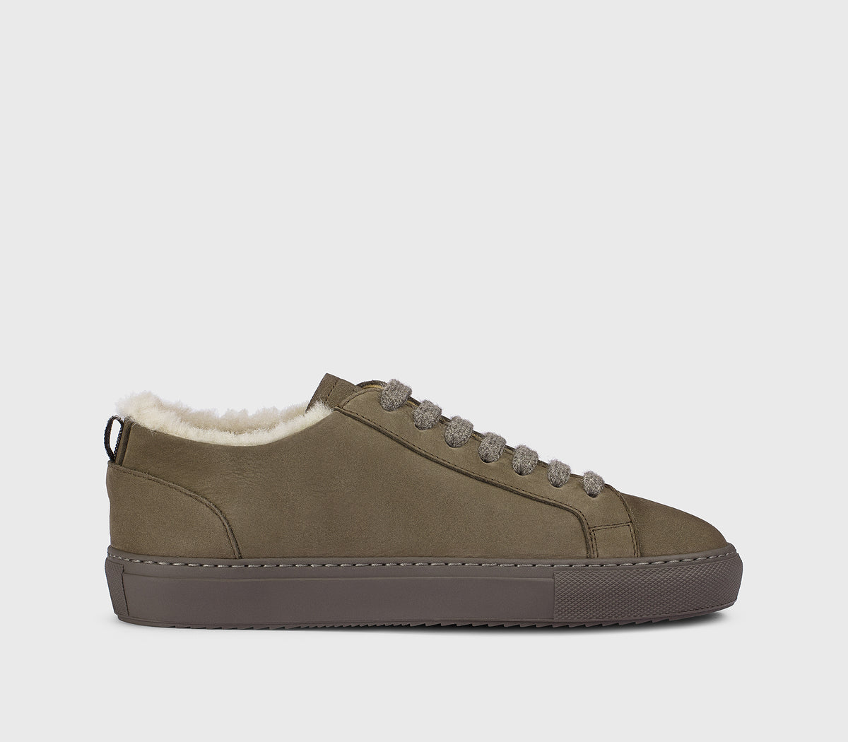 Sneaker en cuir vison avec détail fourrure