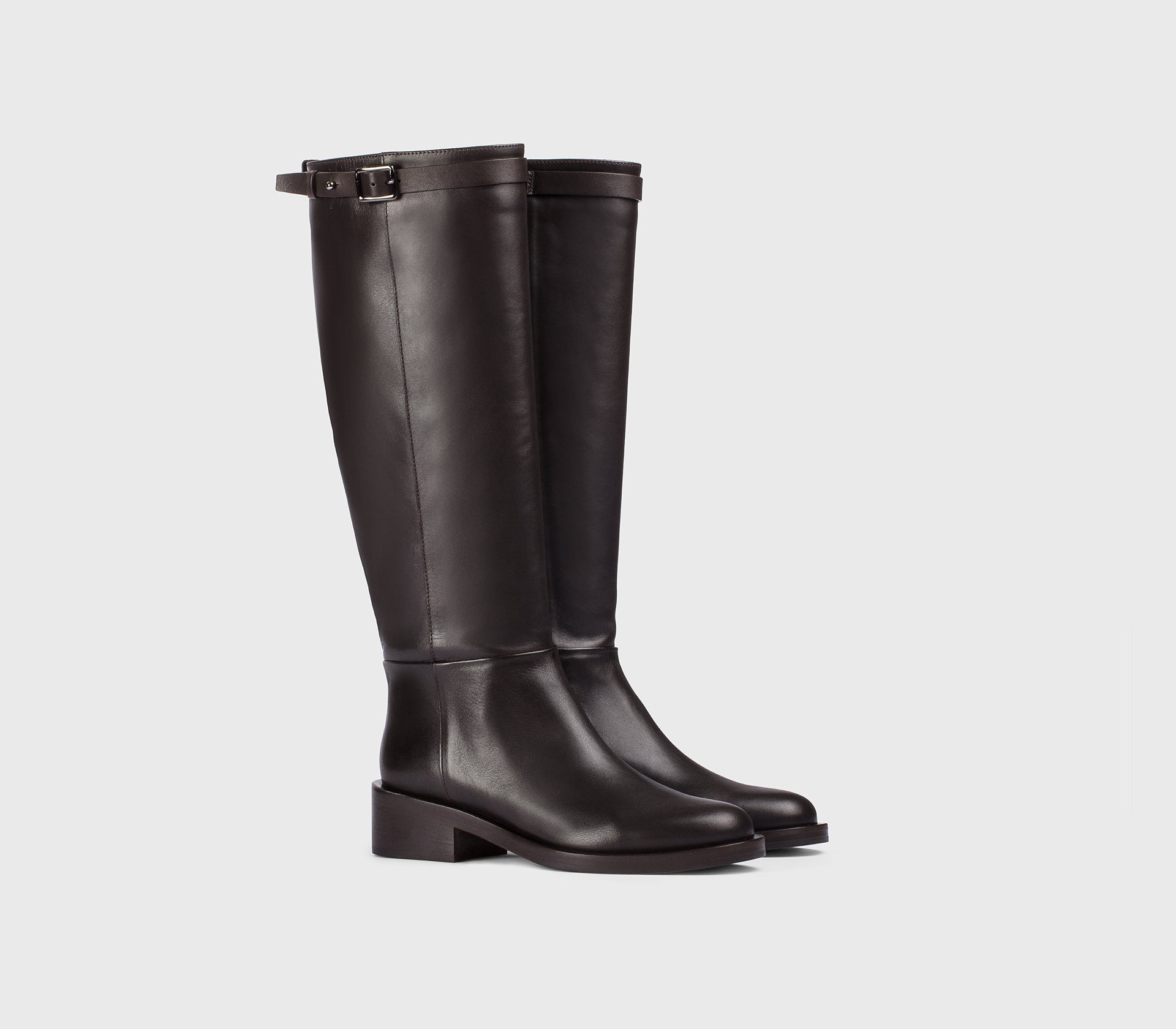 Stiefel mit Absatz aus mahagonifarbenem Leder