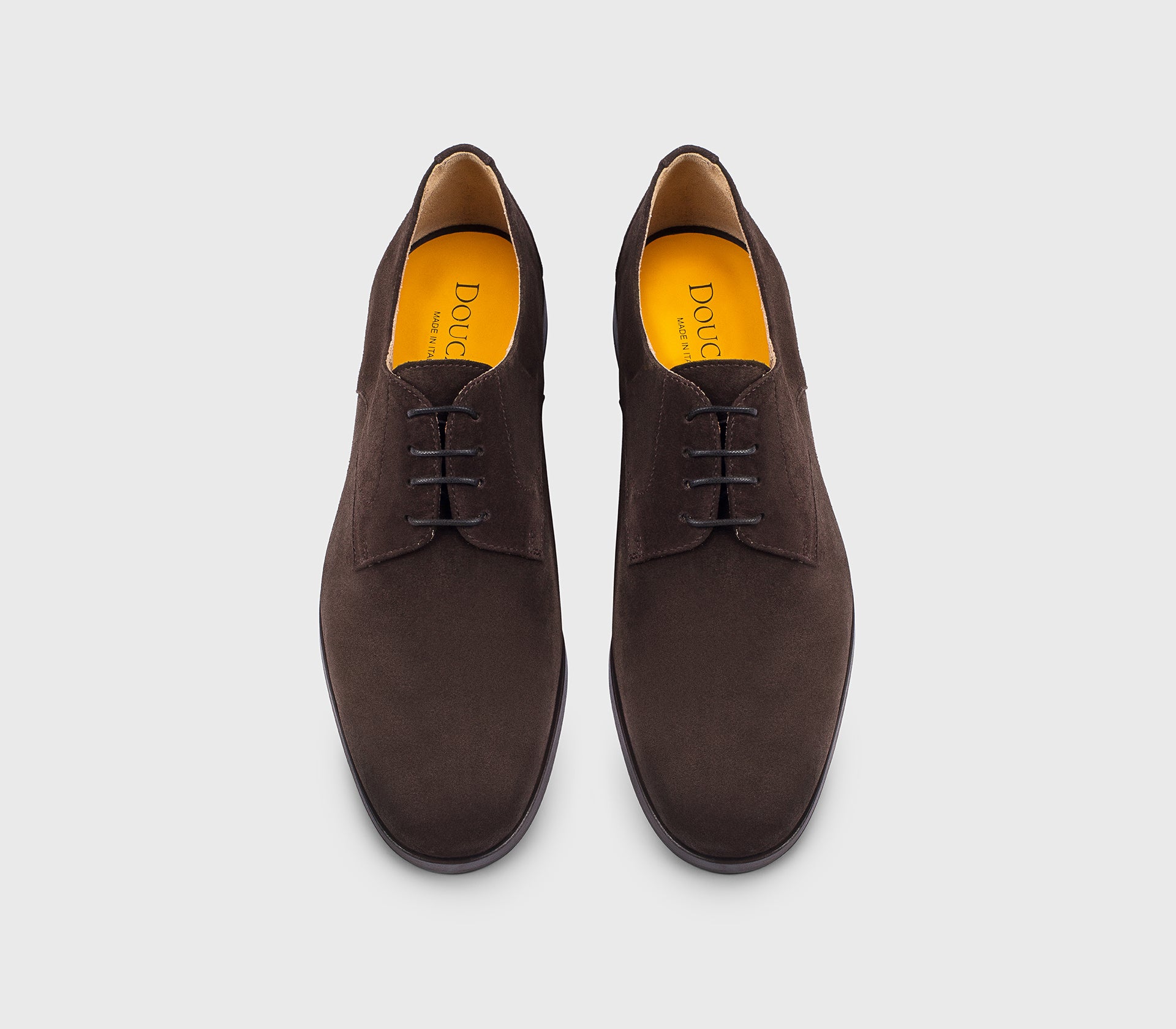 Schnürschuh aus mahagonifarbenem Veloursleder