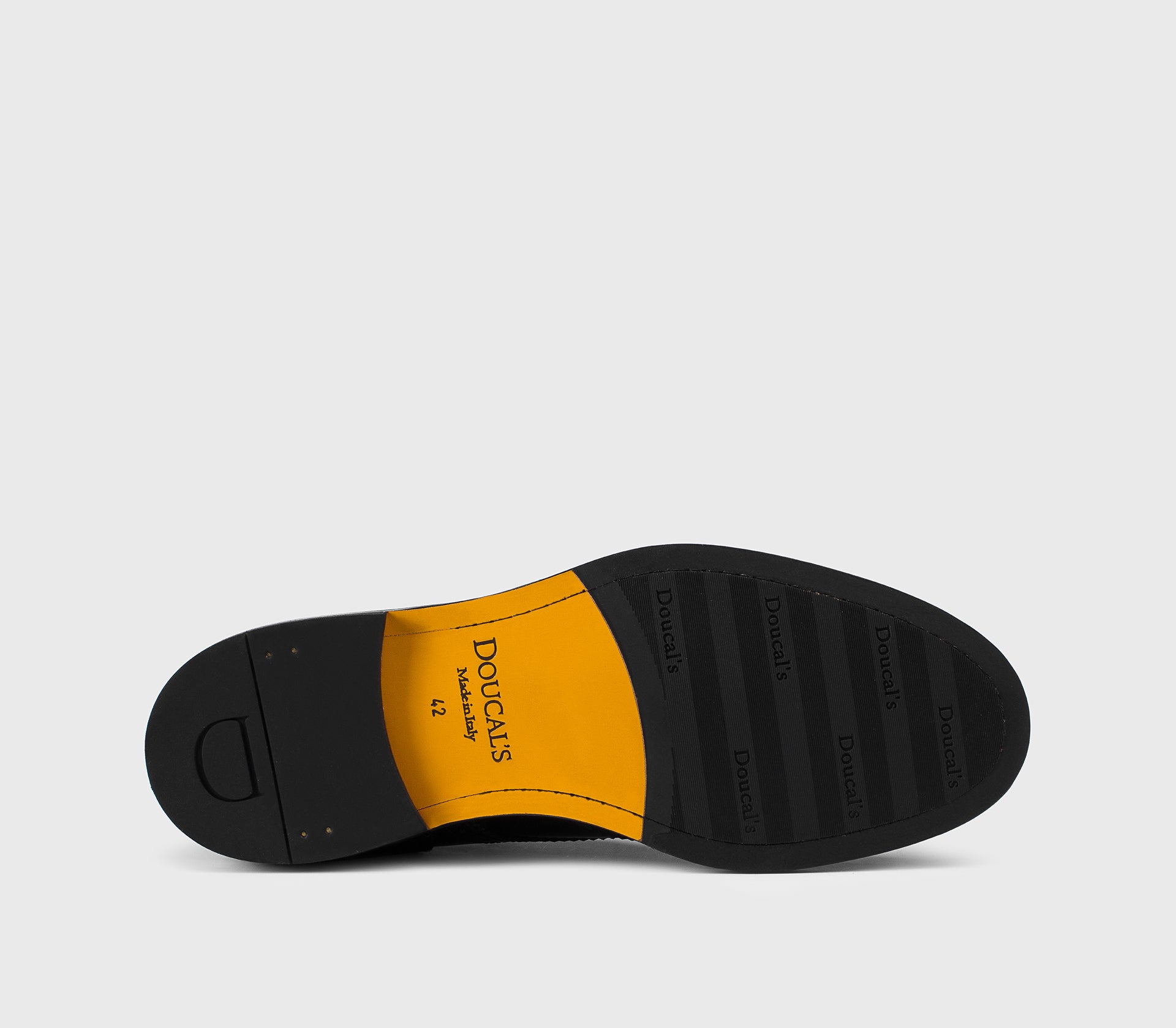 Wingtip-Schnürschuh aus schwarzem Leder