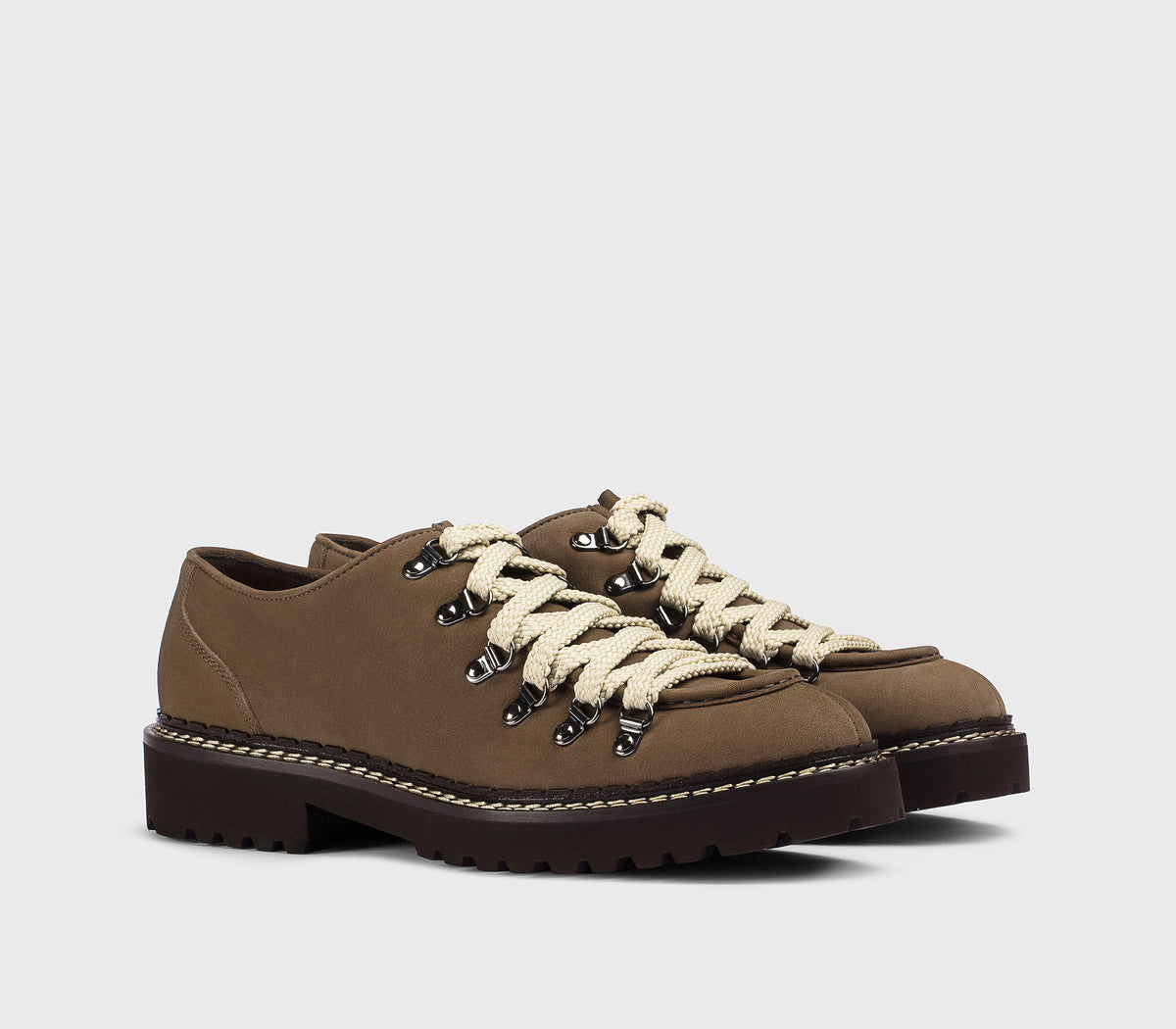 Chaussure à lacets avec crochets en daim expresso
