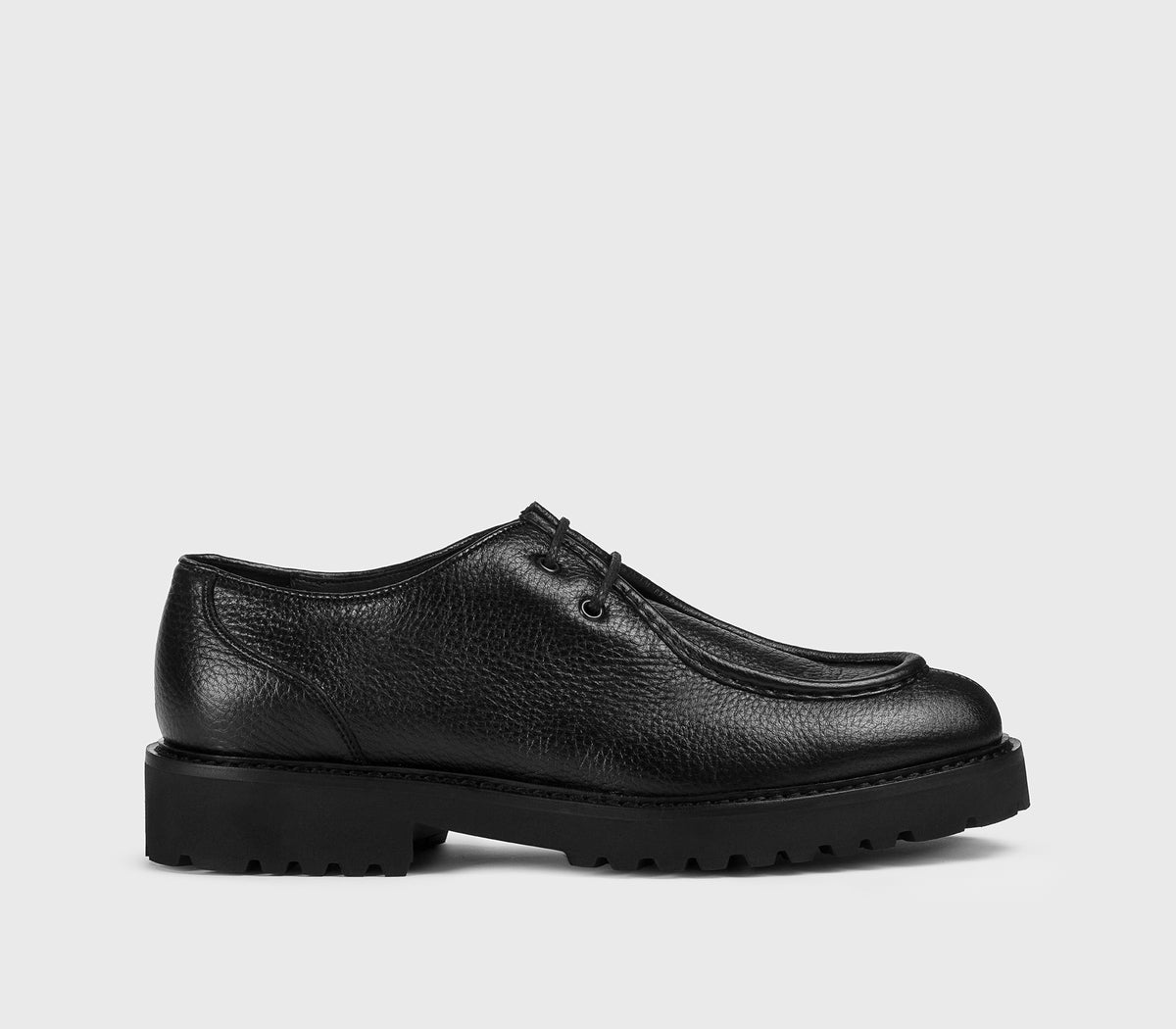DU2737PHILUF054NN00 - Stringata in pelle di cervo a due fori nera