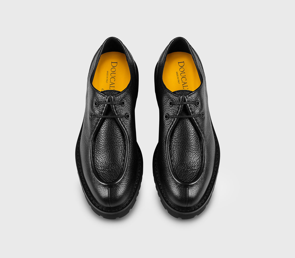 DU2737PHILUF054NN00 - Stringata in pelle di cervo a due fori nera