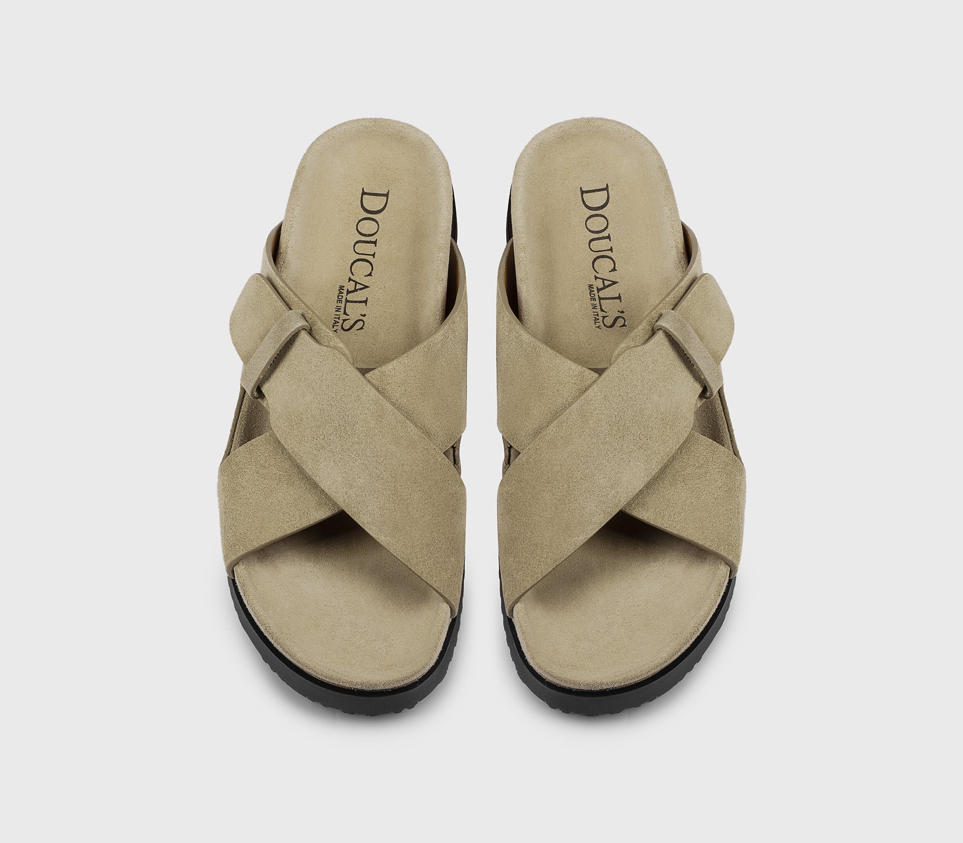 Сандалии из замши в песочном цвете с двумя скрещенными ремешками