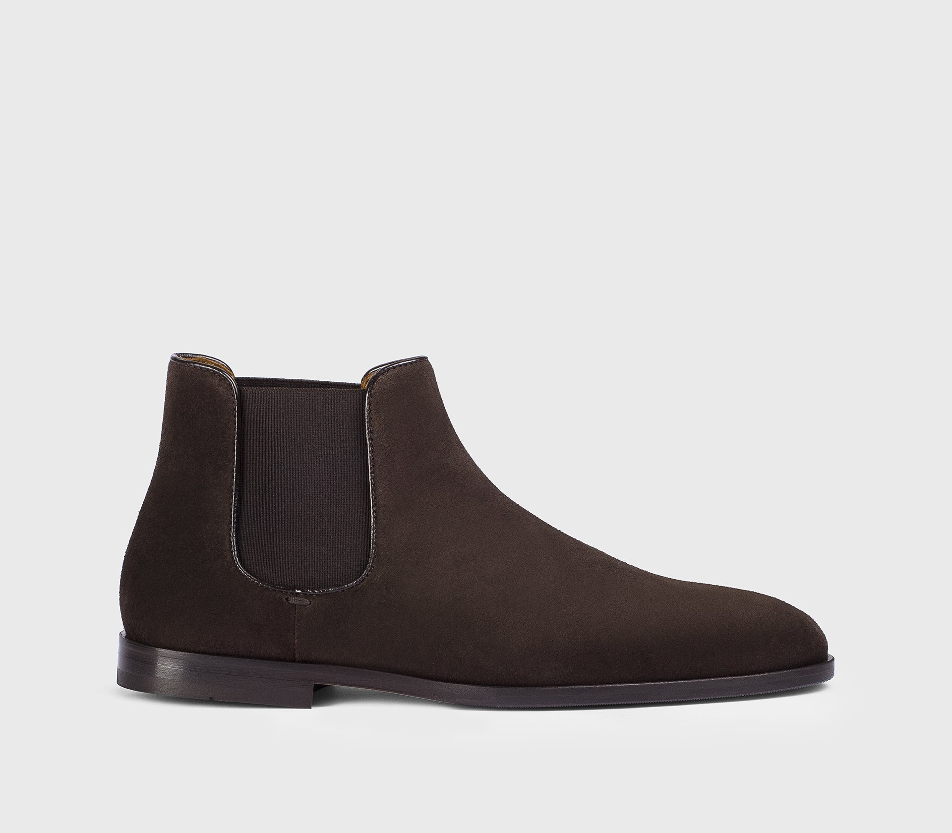 “Earth” brown suede ankle boot