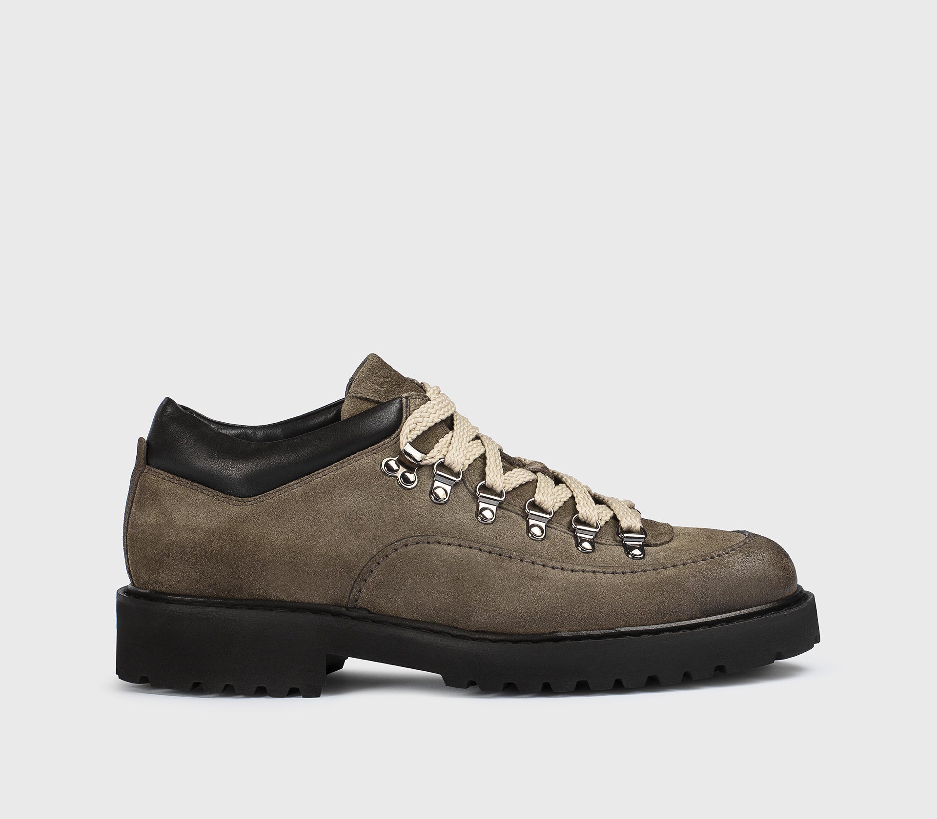Stringata da uomo in suede | marrone - Doucal's