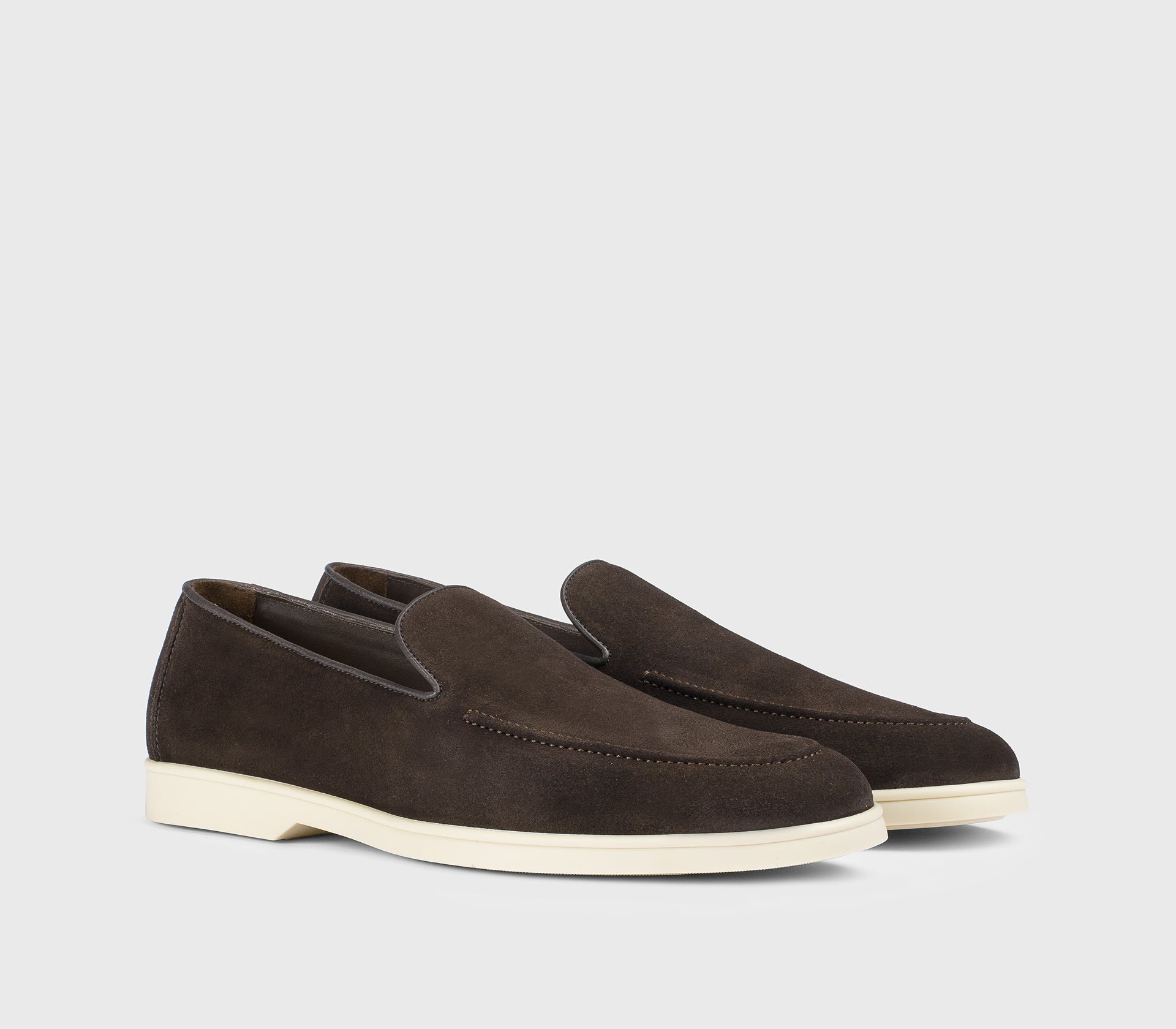 “Earth” brown suede loafer