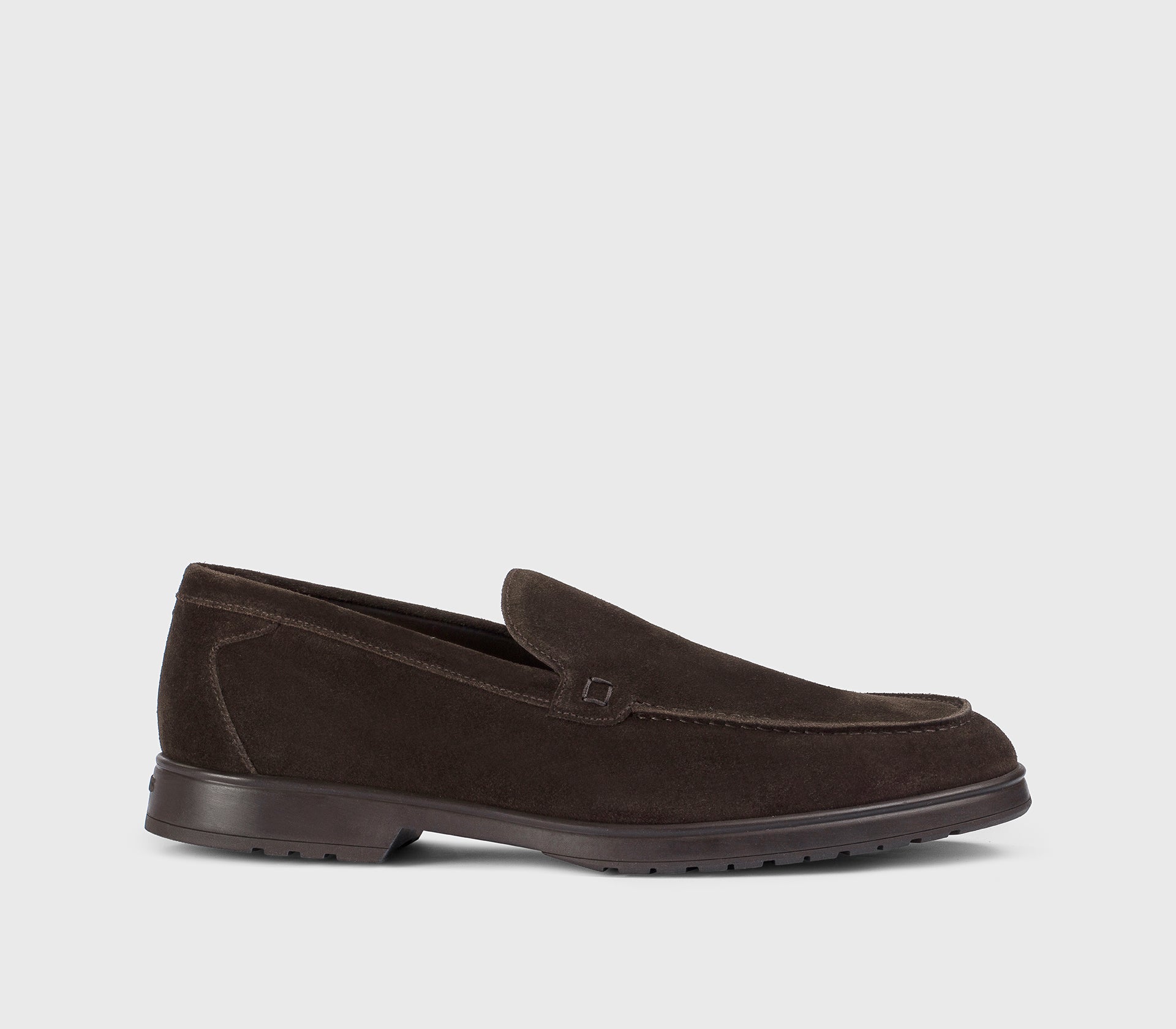 “Earth” brown suede loafer