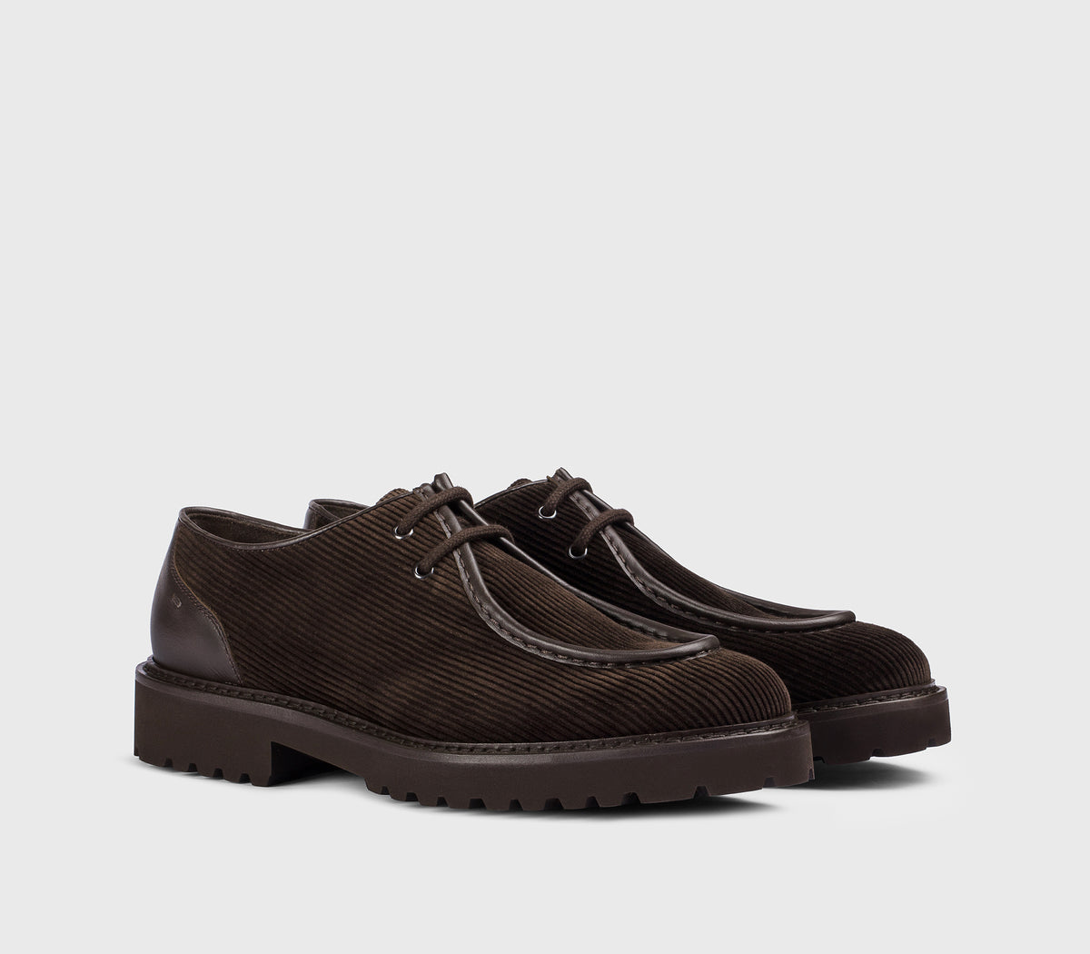 Chaussure à lacets à deux œillets en velours acajou