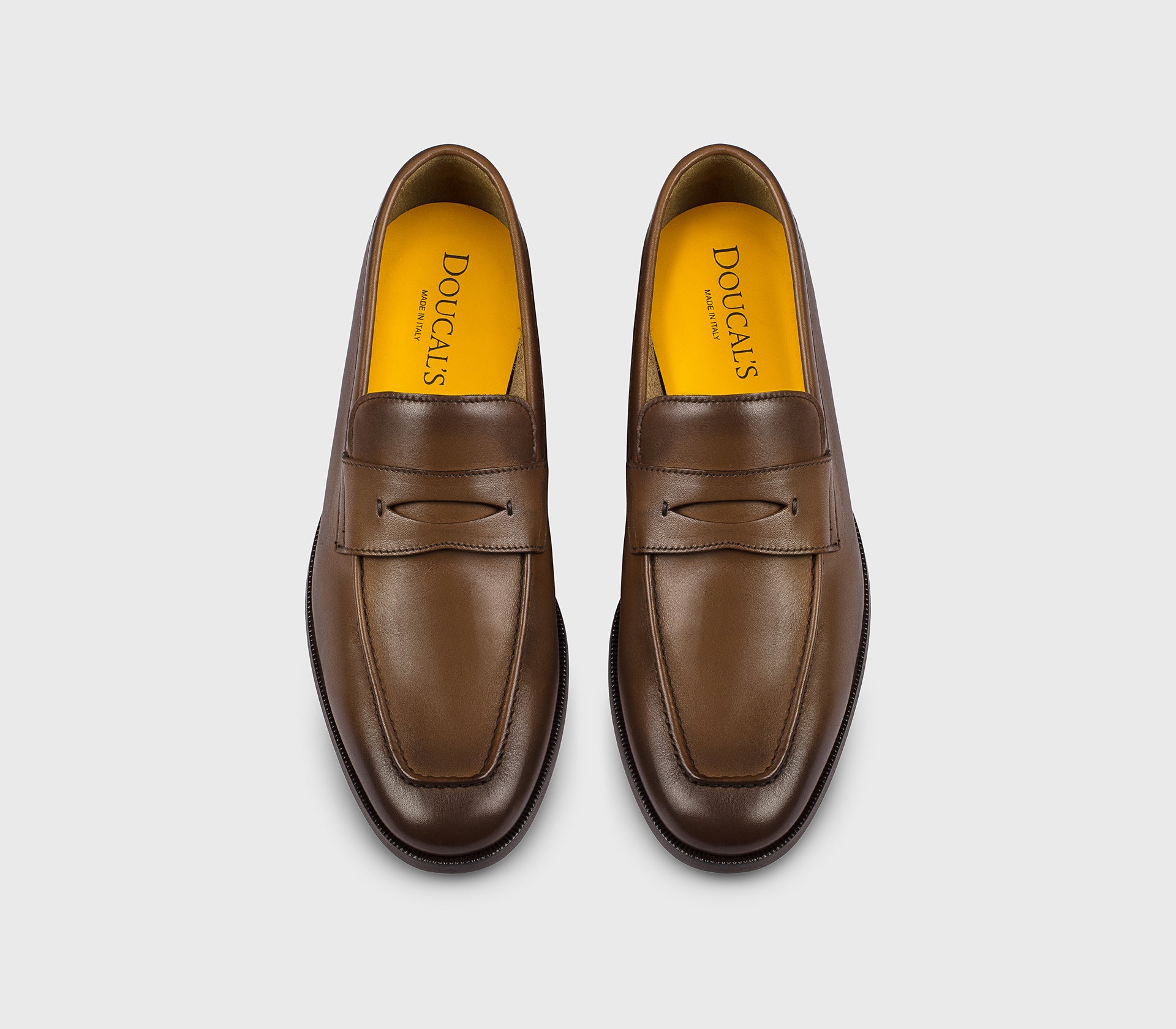 Лоферы из кожи в коричневом цвете