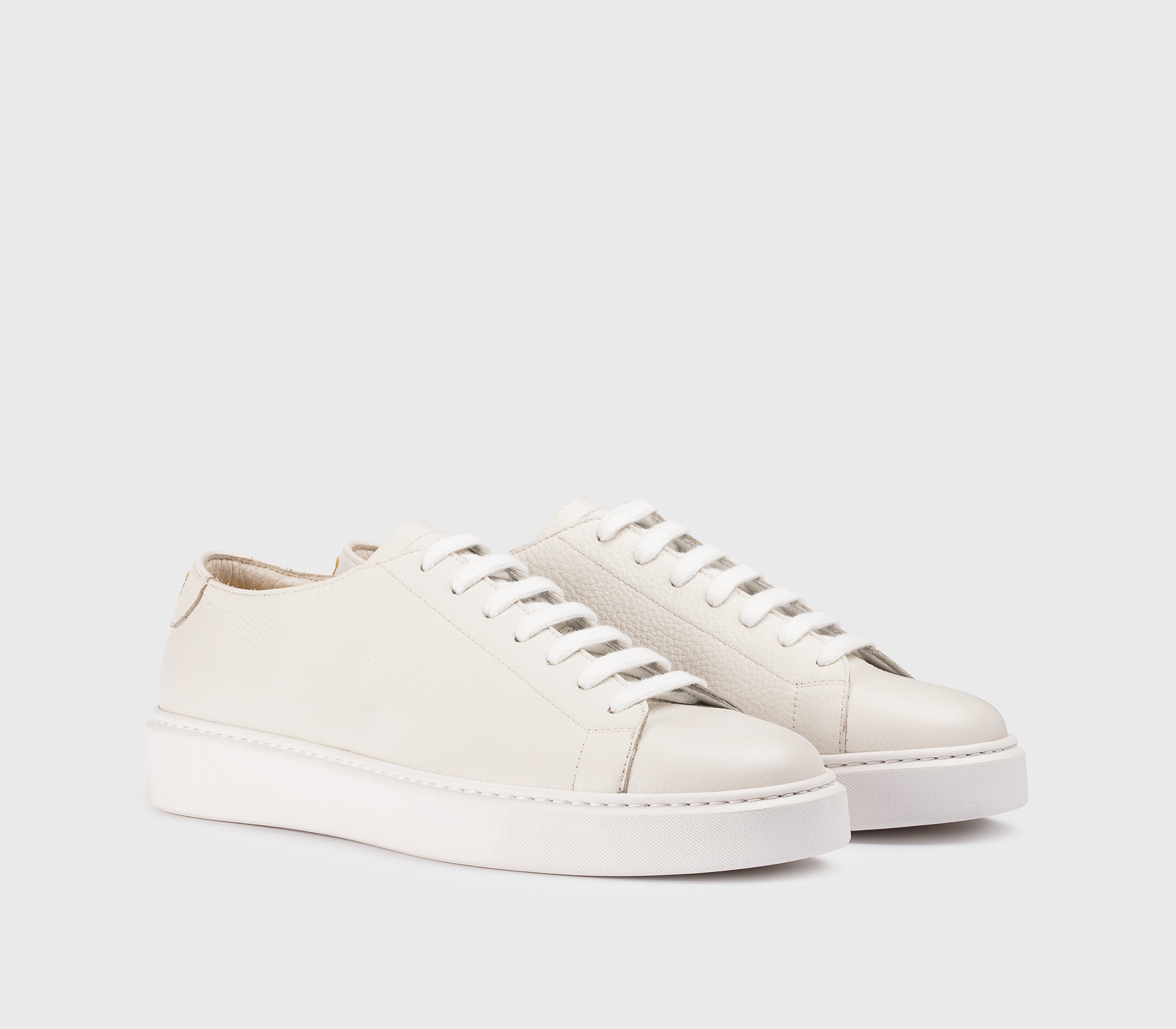 Sneaker en cuir foulonné blanc