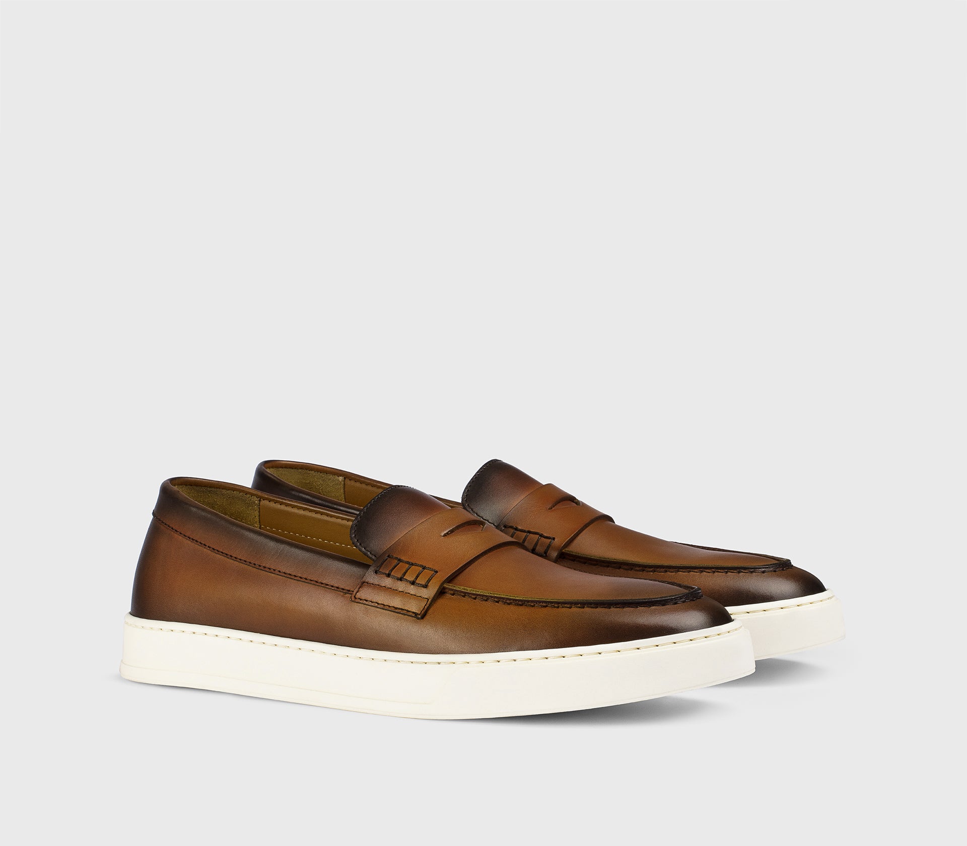 Caramel leather slip-on loafer with vamp