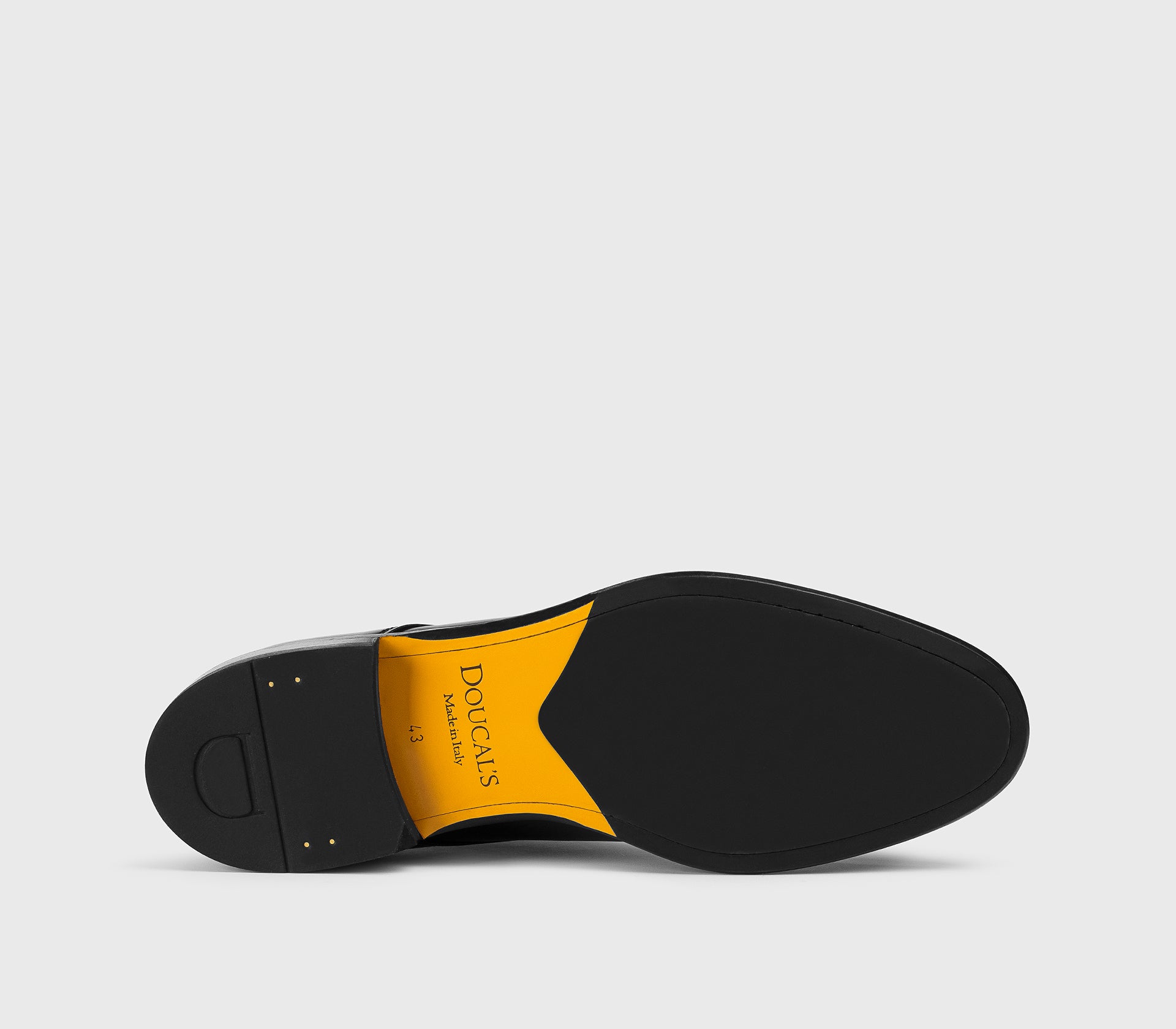 Schnürschuh aus schwarzem Leder