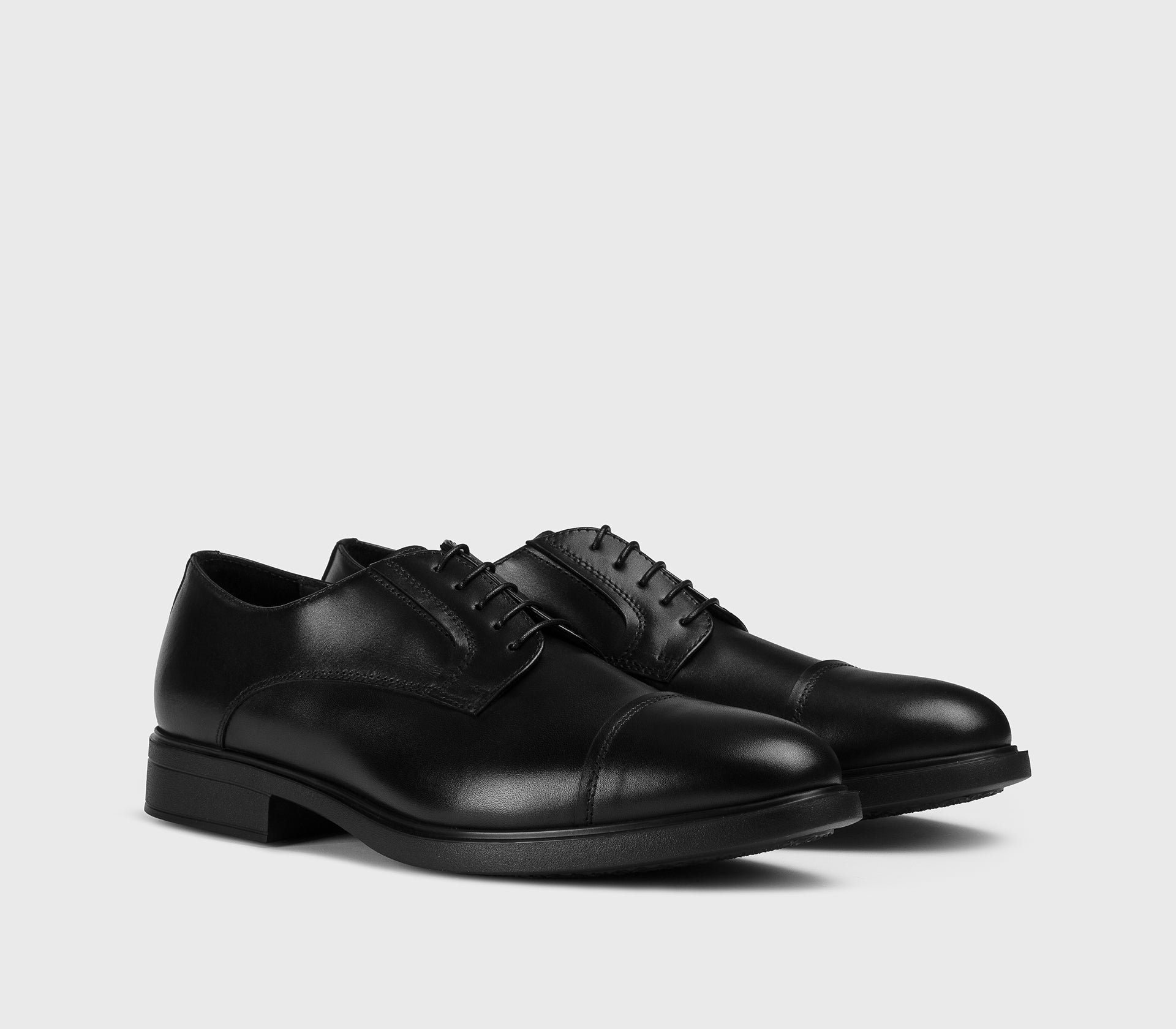 DU3578MARCUF159NN00 - Stringata derby in pelle nera