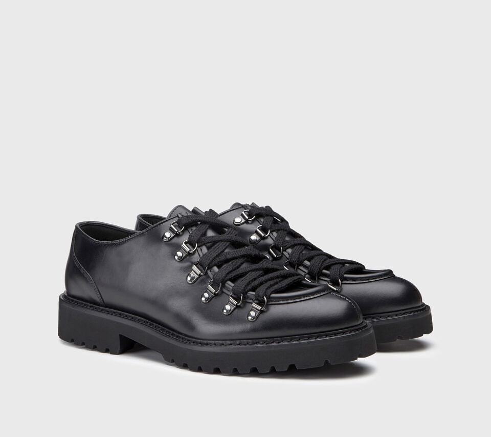 Luxury Italian-made artisanal shoes for men | Doucal’s