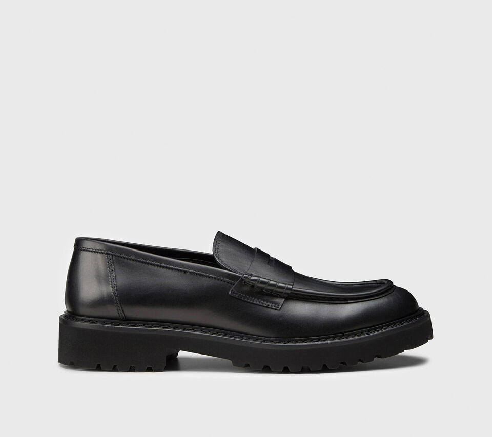 Men's artisanal loafers | Doucal’s